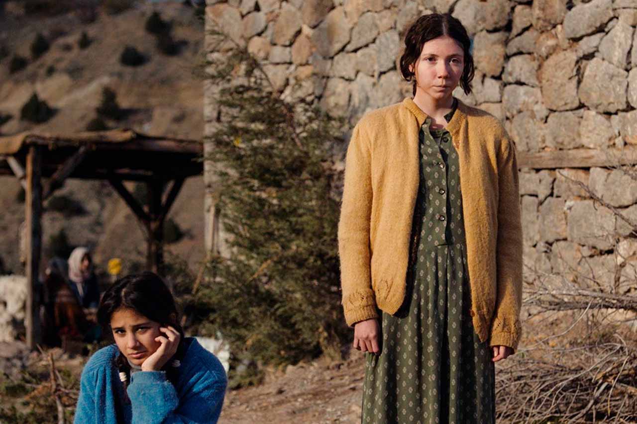 Critica Un cuento de tres hermanas